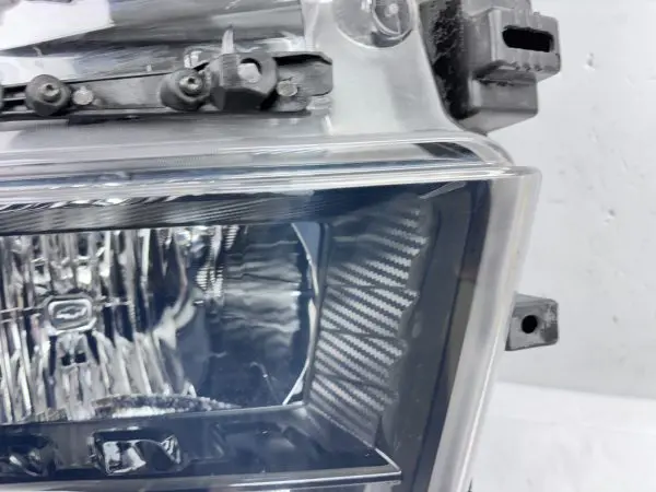 2020 2021 2022 2023 CHEVY SILVERADO 2500 3500 HALOGEN FRONT RIGHT OEM HEADLIGHT - Image 6