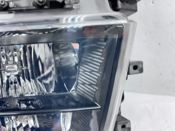 2020 2021 2022 2023 CHEVY SILVERADO 2500 3500 HALOGEN FRONT RIGHT OEM HEADLIGHT - Image 7