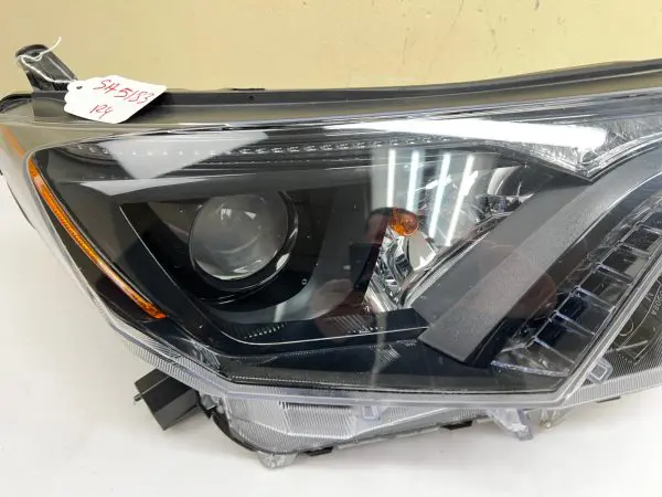 2016 2017 2018 TOYOTA RAV4 HALOGEN BLACK BEZEL FRONT RIGHT OEM HEADLIGHT - Image 6