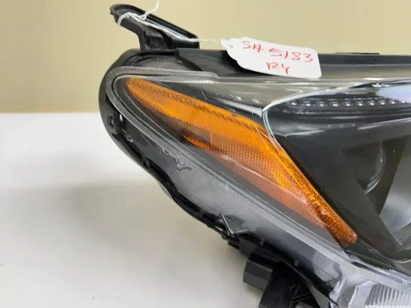 2016 2017 2018 TOYOTA RAV4 HALOGEN BLACK BEZEL FRONT RIGHT OEM HEADLIGHT - Image 10