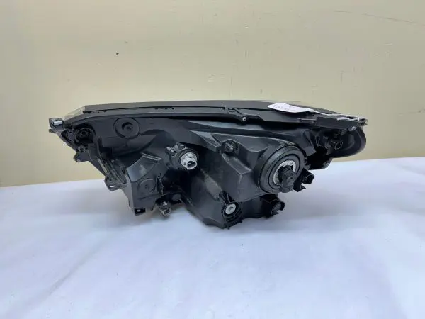 2016 2017 2018 TOYOTA RAV4 HALOGEN BLACK BEZEL FRONT RIGHT OEM HEADLIGHT - Image 17
