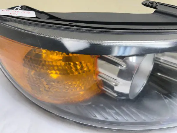 2011 2012 2013 KIA SORENTO HALOGEN FRONT RIGHT OEM HEADLIGHT 92102-14200 - Image 10