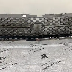 2018 2019 2020 2021 TOYOTA TUNDRA SR5 FRONT OEM GRILLE CHROME 53155-0C020
