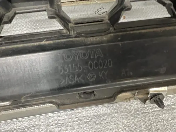 2018 2019 2020 2021 TOYOTA TUNDRA SR5 FRONT OEM GRILLE CHROME 53155-0C020 - Image 17