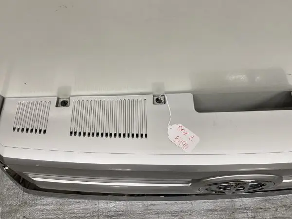 2014 2015 2016 2017  TOYOTA TUNDRA FRONT OEM GRILLE CHROME 53114-0c100 - Image 4