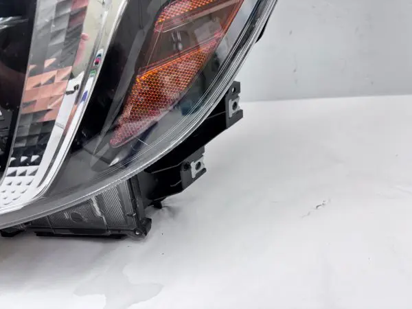 2019 2020 subaru forester led front left oem headlight - Image 3