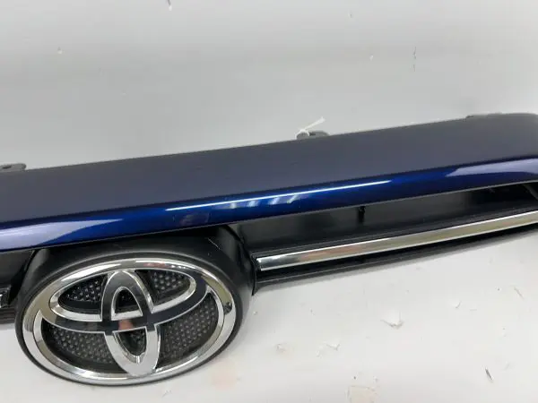 53101-35100 2020 2021 2022 2023 toyota 4runner upper front oem grille blue - Image 7