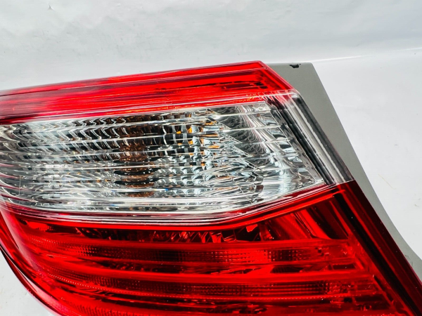 2015 2016 2017 TOYOTA CAMRY REAR LEFT OEM TAIL LIGHT - Image 6