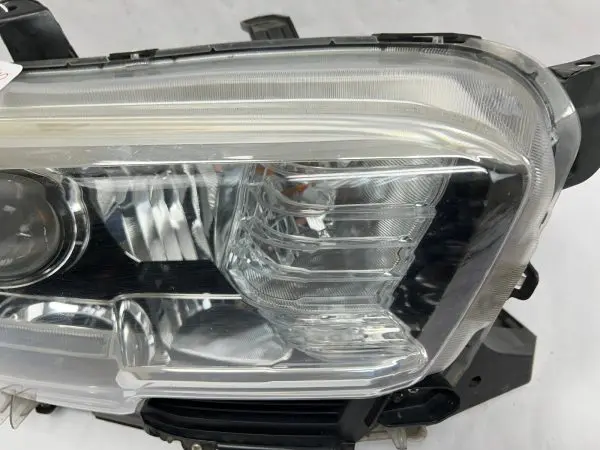 2016 2017 2018 2019 2020 2021 2022 toyota tacoma halogen led right oem headlight - Image 4