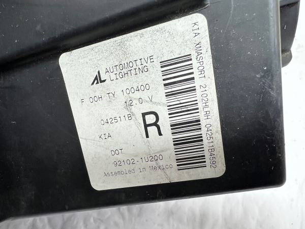 2011 2012 2013 KIA SORENTO HALOGEN FRONT RIGHT OEM HEADLIGHT 92102-14200 - Image 14