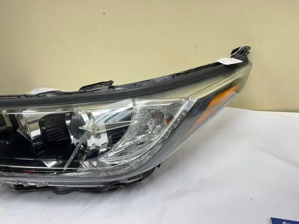 2017 2018 2019 TOYOTA HIGHLANDER HALOGEN LED FRONT LEFT OEM HEADLIGHT - Image 2