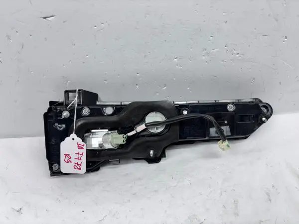 NICE 2022 2023 2024 MITSUBISHI OUTLANDER LED REAR INNER RIGHT OEM TAIL LIGHT - Image 18