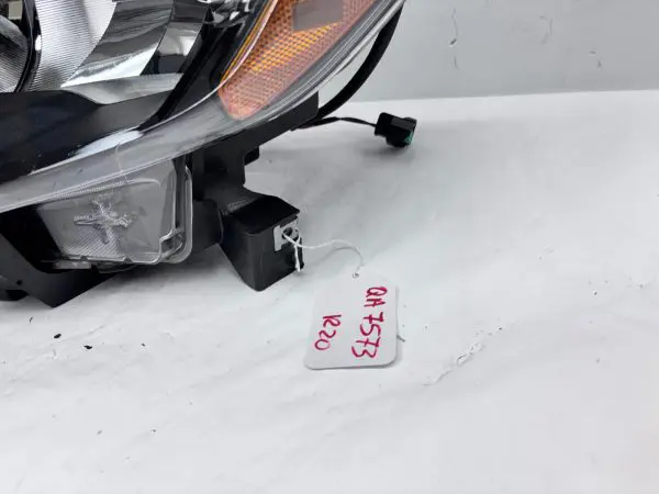 2017 2018 2019 2020 nissan rogue halogen led front left oem headlight - Image 4