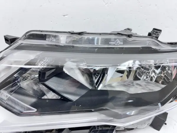 2017 2018 2019 2020 nissan rogue halogen led front left oem headlight - Image 9