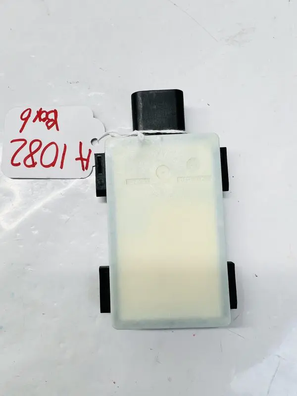 2022 2023 KIA CARNIVAL OEM 99140-R0000 REAR LEFT DISTANCE SENSOR BLIND SPOT - Image 7