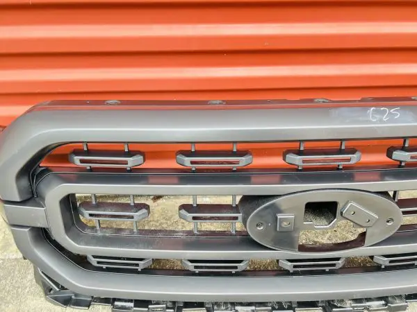 2021 2022 2023 FORD F150 FRONT OEM GRILLE GENUINE MK3Z8200DB DAMAGED - Image 6