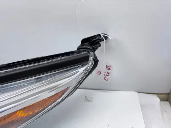 2017 2018 2019 TOYOTA HIGHLANDER HALOGEN FRONT LEFT OEM HEADLIGHT - Image 4