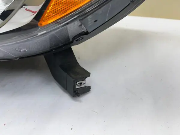 2017 2018 2019 2020 2021 2022 CHEVY TRAX HALOGEN LEFT OEM HEADLIGHT 42698951 - Image 3