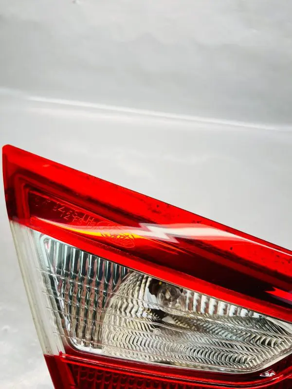 2012 2013 2014 2015 FORD FOCUS REAR LEFT INNER OEM TAIL LIGHT - Image 3