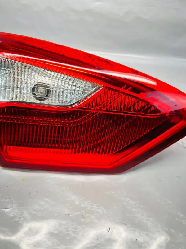 2012 2013 2014 2015 FORD FOCUS REAR LEFT INNER OEM TAIL LIGHT - Image 6