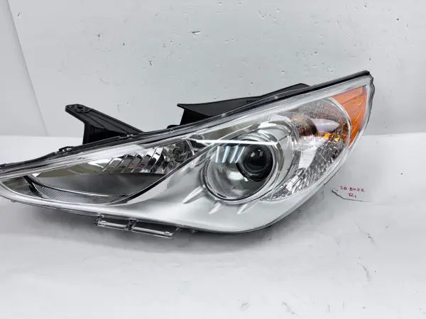 2011 2012 2013 2014 HYUNDAI SONATA HALOGEN FRONT LEFT CAPA HEADLIGHT 921013Q000 - Image 2