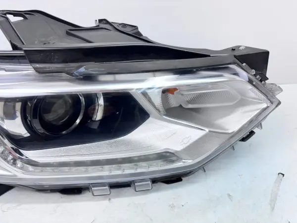 84685649  2018 2019 2010 2021 CHEVY TRAVERSE XENON HID FRONT RIGHT OEM HEADLIGHT - Image 5