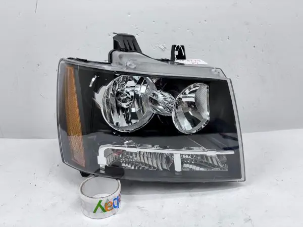 2007 2008 2009 2010 2011-2014 CHEVY TAHOE SUBURBAN HALOGEN RIGHT CAPA  HEADLIGHT