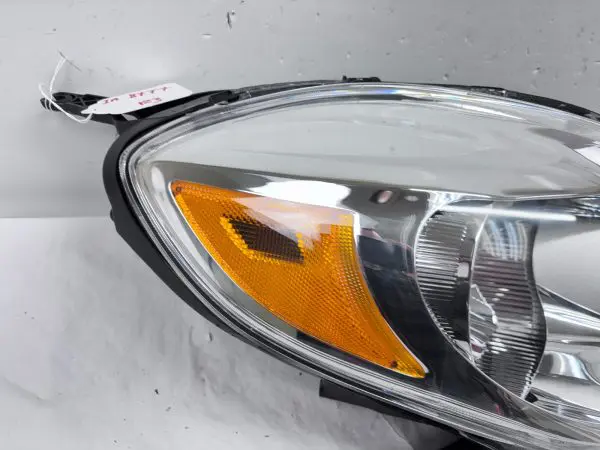 ALL TABS 2012 2013 2014 NISSAN VERSA HALOGEN FRONT RIGHT CAPA  HEADLIGHT - Image 9