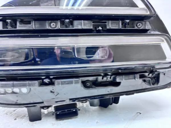 92102-T6000  2021 2022 2023 HYUNDAI GENESIS GV80 FULL LED RIGHT OEM HEADLIGHT - Image 3