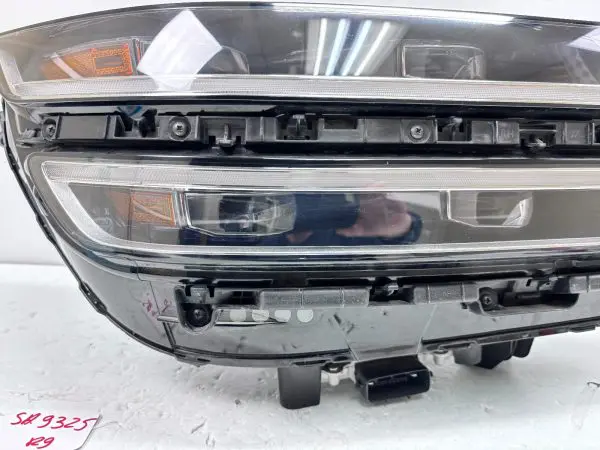 92102-T6000  2021 2022 2023 HYUNDAI GENESIS GV80 FULL LED RIGHT OEM HEADLIGHT - Image 4