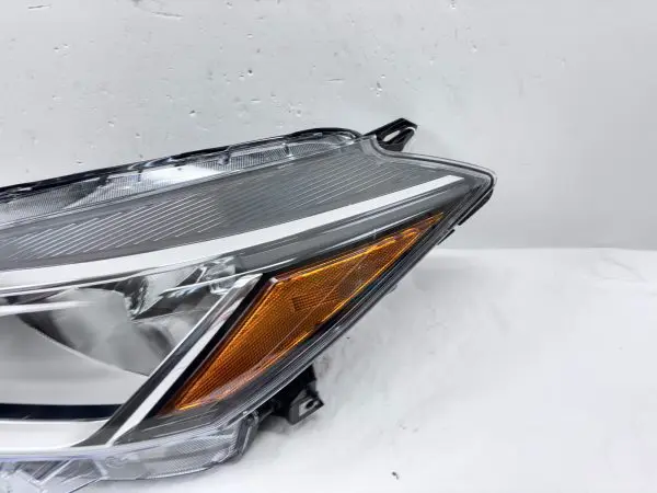 260605R00A  2021 2022 2023 NISSAN KICKS HALOGEN FRONT LEFT OEM HEADLIGHT - Image 3