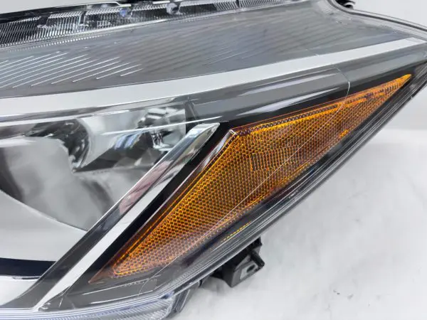 260605R00A  2021 2022 2023 NISSAN KICKS HALOGEN FRONT LEFT OEM HEADLIGHT - Image 6