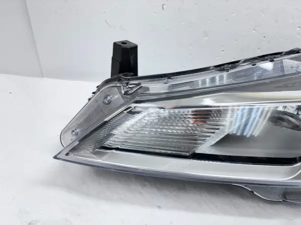 260605R00A  2021 2022 2023 NISSAN KICKS HALOGEN FRONT LEFT OEM HEADLIGHT - Image 10