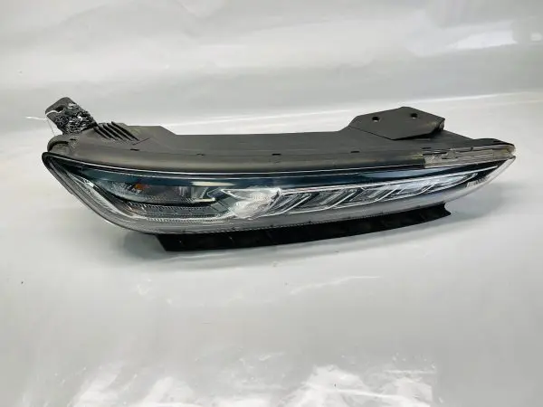 92208-J9010  2018 2019 2020 2021 HYUNDAI KONA LED FRONT RIGHT OEM RUNNING LIGHT