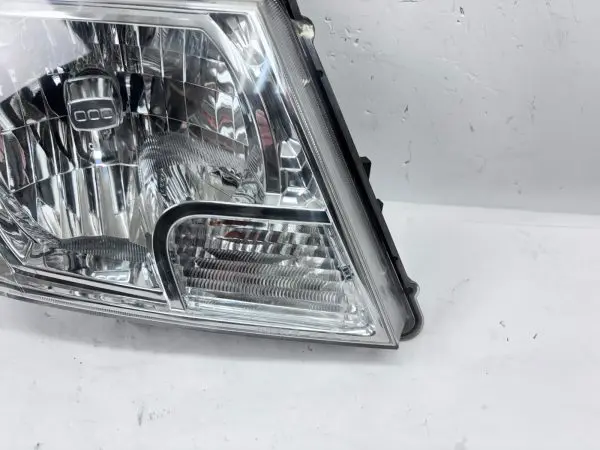 2009 2010 2011 2012 2013-2021 NISSAN FRONTIER HALOGEN FRONT RIGHT OEM HEADLIGHT - Image 4