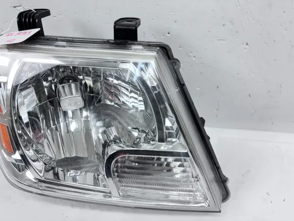 2009 2010 2011 2012 2013-2021 NISSAN FRONTIER HALOGEN FRONT RIGHT OEM HEADLIGHT - Image 5