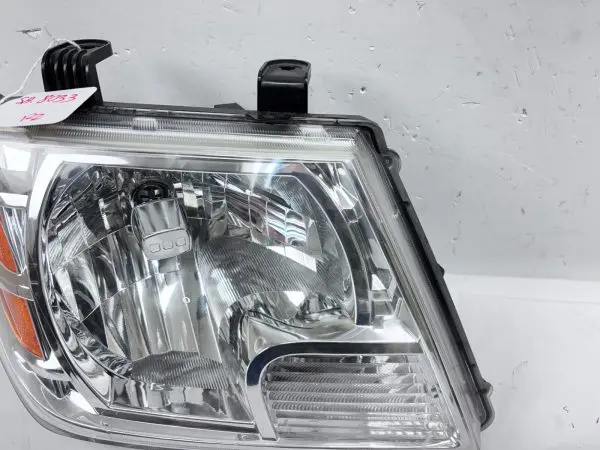 2009 2010 2011 2012 2013-2021 NISSAN FRONTIER HALOGEN FRONT RIGHT OEM HEADLIGHT - Image 6
