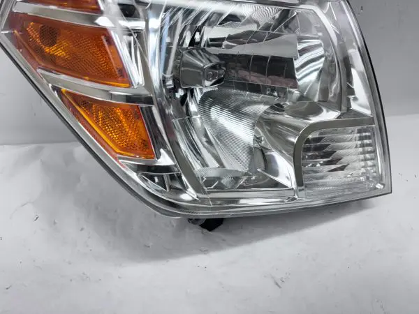 2009 2010 2011 2012 2013-2021 NISSAN FRONTIER HALOGEN FRONT RIGHT OEM HEADLIGHT - Image 9