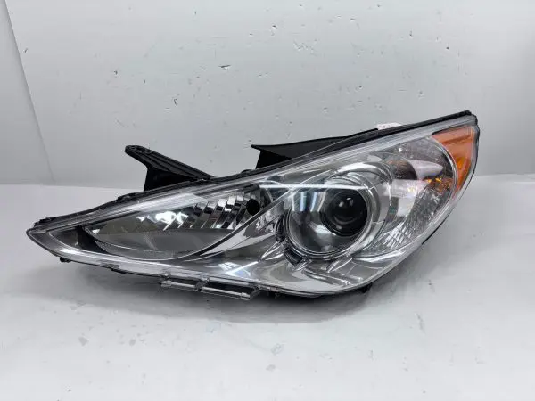 2011 2012 2013 2014 HYUNDAI SONATA HALOGEN FRONT LEFT OEM HEADLIGHT - Image 2