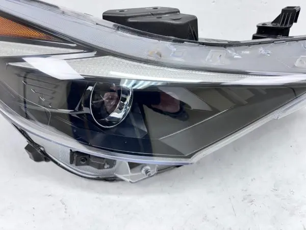 92102-AB100 2021 2022 2023 HYUNDAI ELANTRA HALOGEN LED FRONT RIGHT OEM HEADLIGHT - Image 5