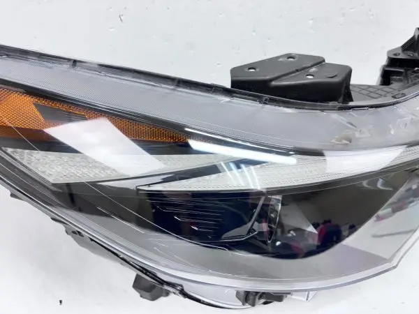 92102-AB100 2021 2022 2023 HYUNDAI ELANTRA HALOGEN LED FRONT RIGHT OEM HEADLIGHT - Image 8
