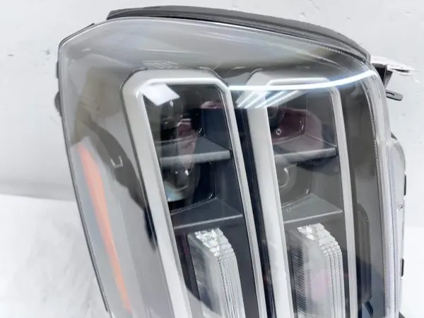 92102-S9600  MINT 2023 2024 KIA TELLURIDE LED FRONT RIGHT OEM HEADLIGHT - Image 5