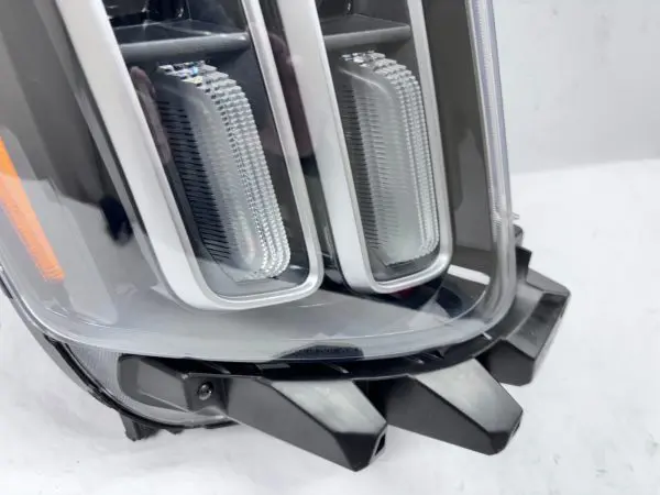 92102-S9600  MINT 2023 2024 KIA TELLURIDE LED FRONT RIGHT OEM HEADLIGHT - Image 6
