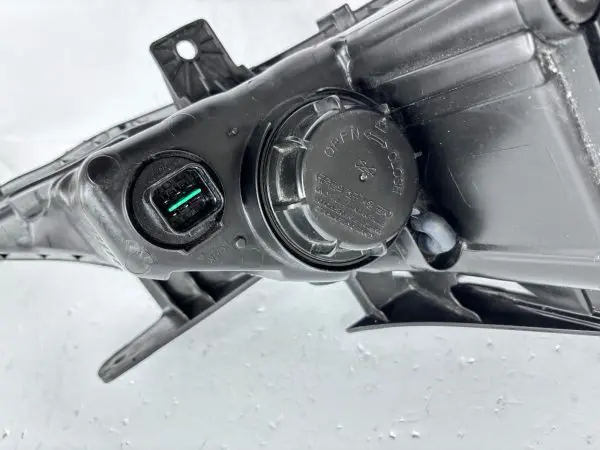 2011 2012 2013 2014 HYUNDAI SONATA HALOGEN FRONT LEFT OEM HEADLIGHT - Image 17