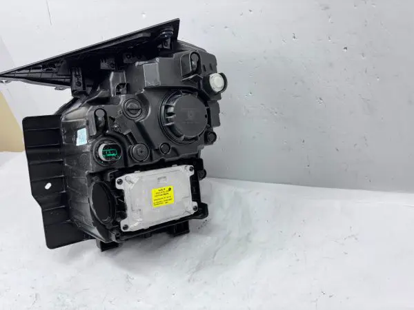 92102-S9600  MINT 2023 2024 KIA TELLURIDE LED FRONT RIGHT OEM HEADLIGHT - Image 18
