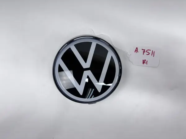 NICE 2021 2022 2023 2024 VW ID4 ID.4 FRONT OEM EMBLEM - Image 2