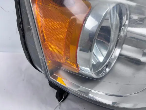05113336AE 2011-2017 2018 2019 DODGE GRAND CARAVAN FRONT RIGHT OEM HEADLIGHT - Image 9
