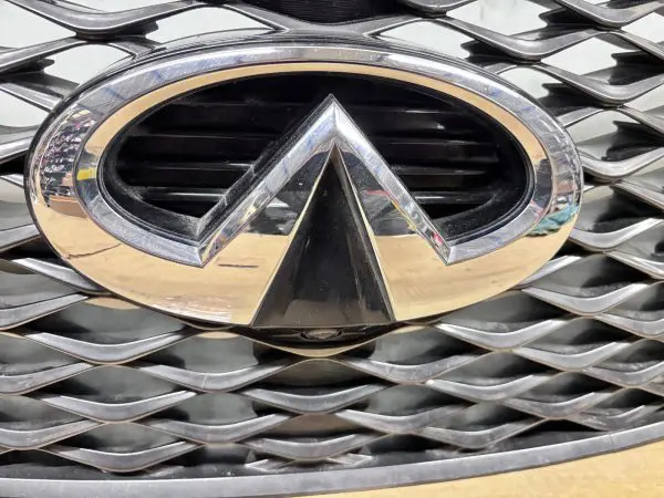 2015 2016 2017 INFINITI QX80 FRONT OEM GRILLE WITH CAMERA 623105ZA0A - Image 15