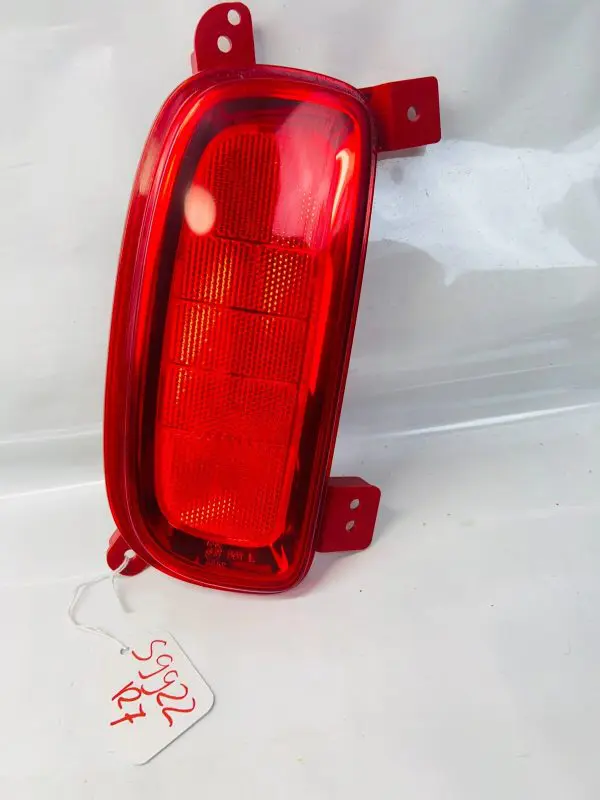 924052P700 2013 2014 KIA SORENTO REAR LEFT OEM REFLECTOR - Image 2
