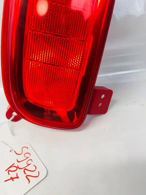 924052P700 2013 2014 KIA SORENTO REAR LEFT OEM REFLECTOR - Image 3